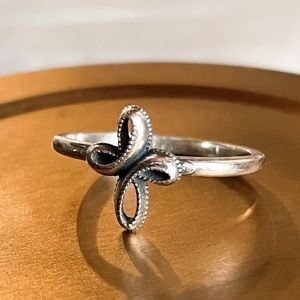 James Avery 925 Petite Eternal Ribbon Cross ring, sterling silver, Sz. 6.5